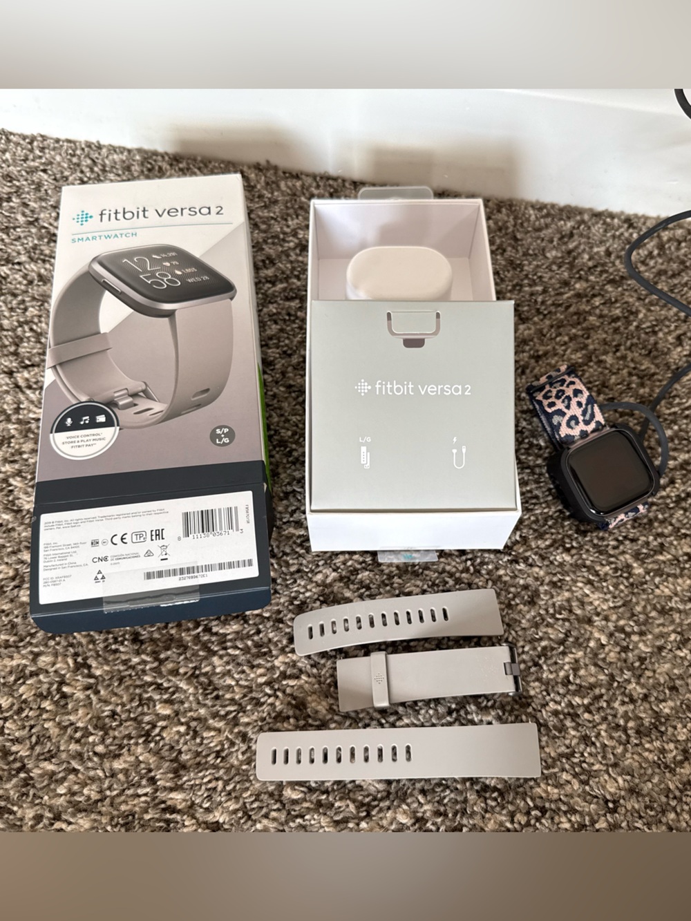 fitbit versa 2 Smartwatch with extra band